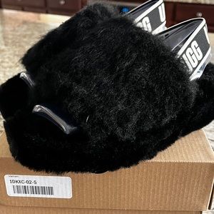 NWT Ugg Fluff Yeah Slide Feather - Black